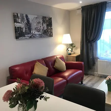 Trinity - 2b Studio Apt Apartment *